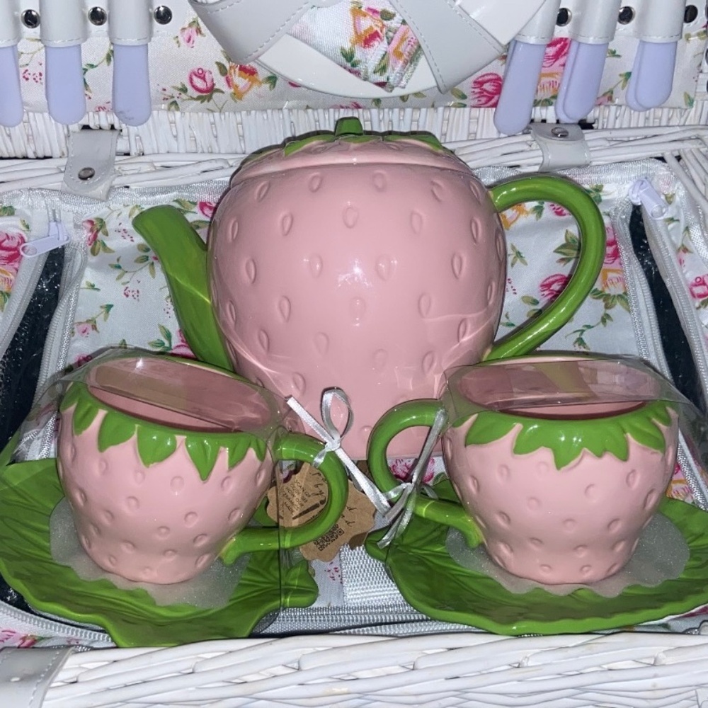 Ceramic strawberry Tea set